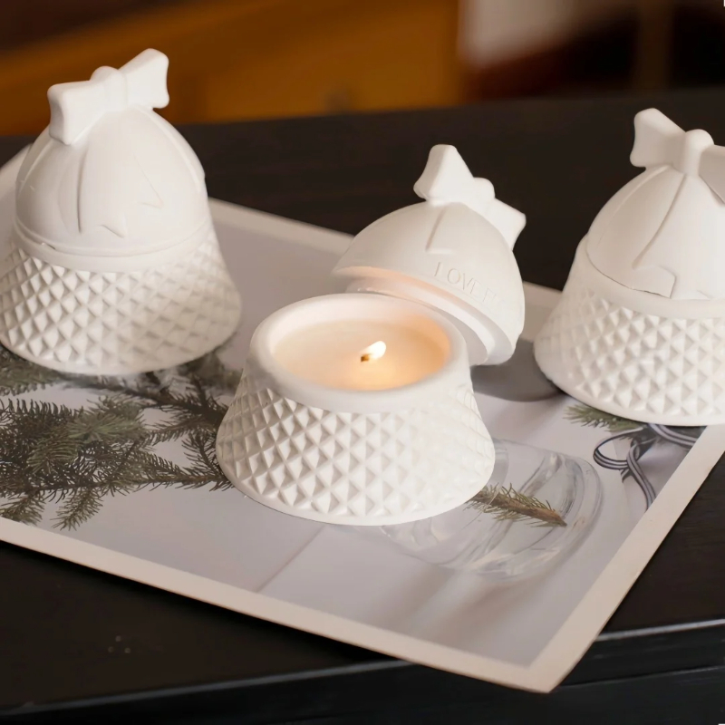 クリスマスベル型シリコンモールドアロマセラピー用石膏キャンド - Candle Supplies Jars のレビューと価格